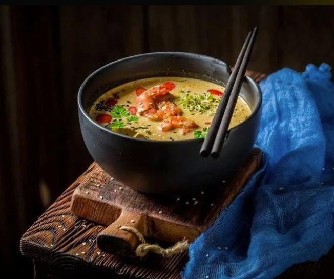 URAMAK AVOCADO, OGÓREK, TYKWA KANPYO, RZODKIEW DAIKON